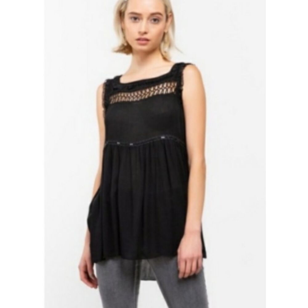 POL Open Weave Crochet Sequins Sleeveless Flowy Black Tank Medium